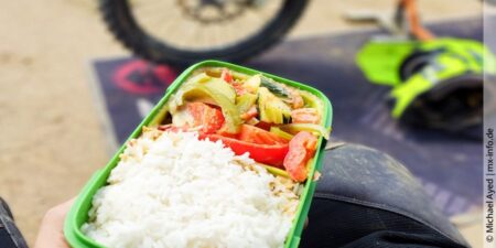 Ernährung im Motocross: Wie du deine Leistung durch eine gesunde Ernährungsstrategie optimieren kannst